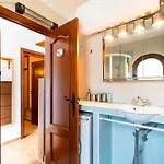 Apartament Detached House Big Terrace, Few Steps Away From The Beach, Paddel, Golf, Bbq *