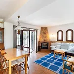 Apartament Detached House Big Terrace, Few Steps Away From The Beach, Paddel, Golf, Bbq *
