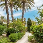 Apartament Detached House Big Terrace, Few Steps Away From The Beach, Paddel, Golf, Bbq *